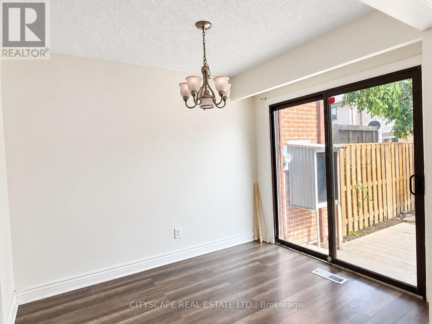 #25 25 BARONWOOD COURT - 9