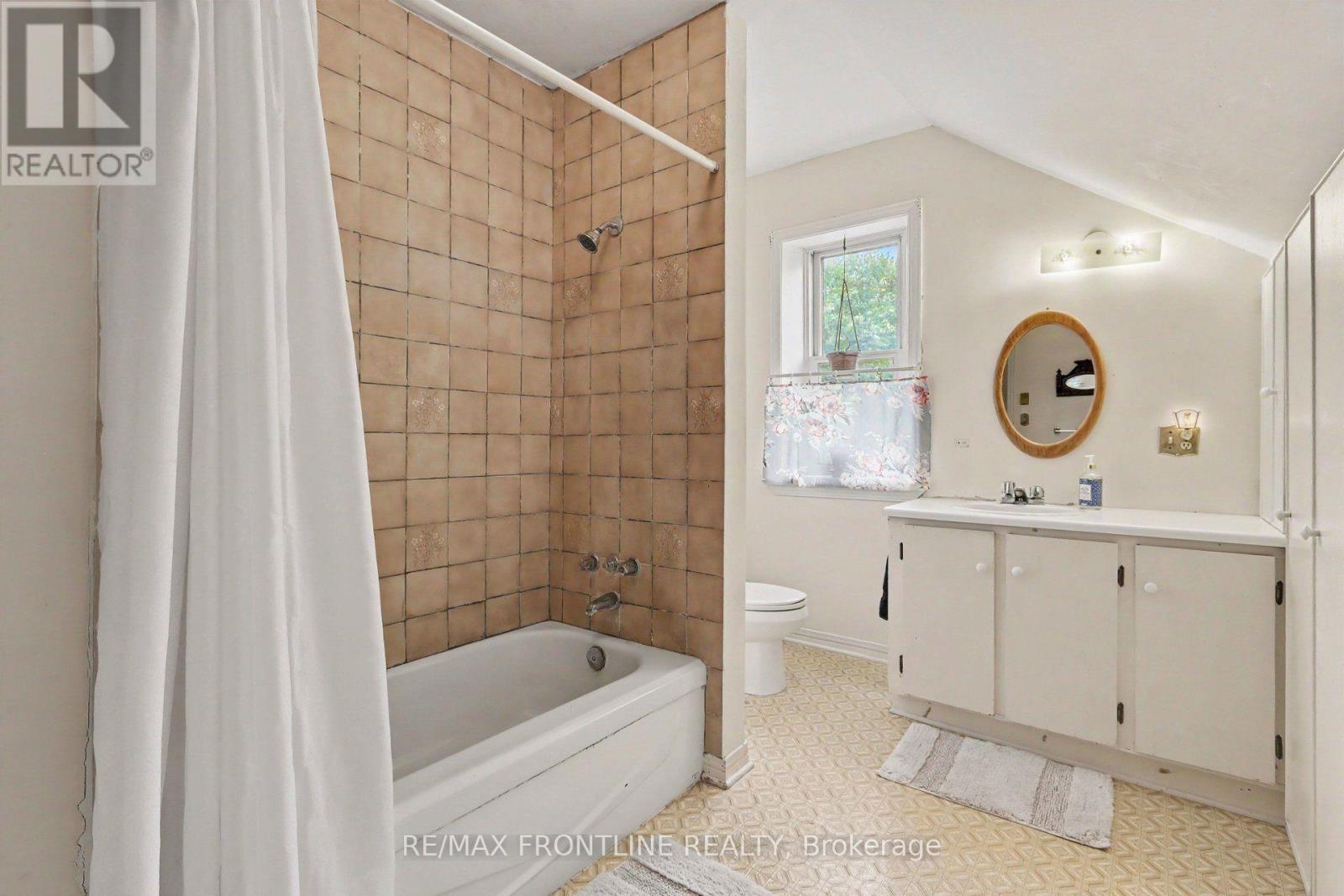 199 INNISVILLE ROAD S - Image 18