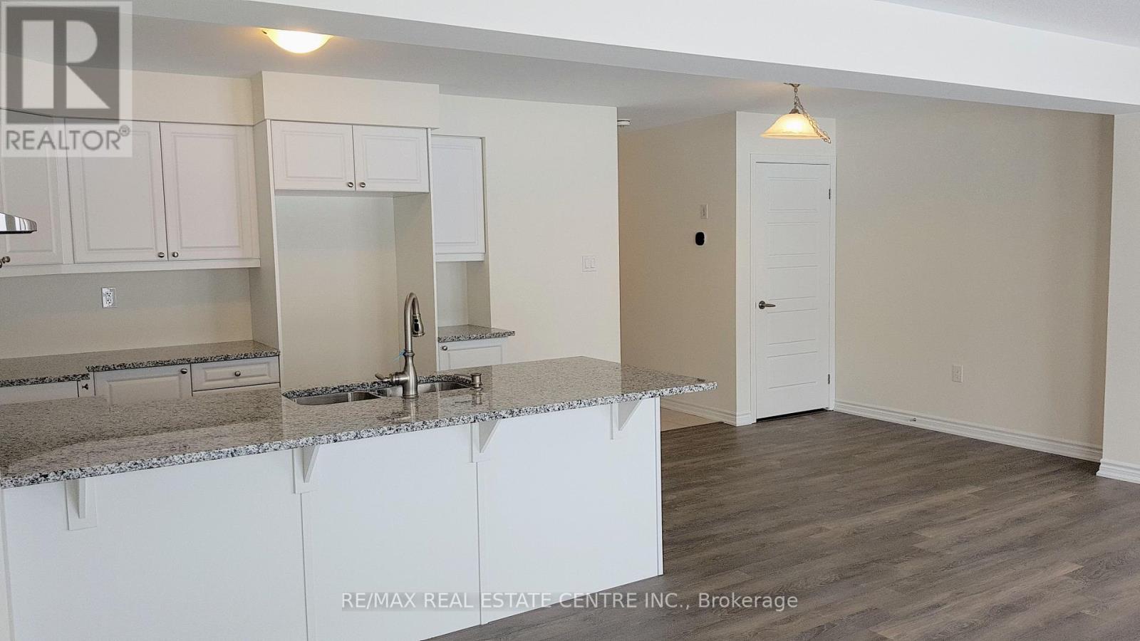 8 Watermill Street — photo 10