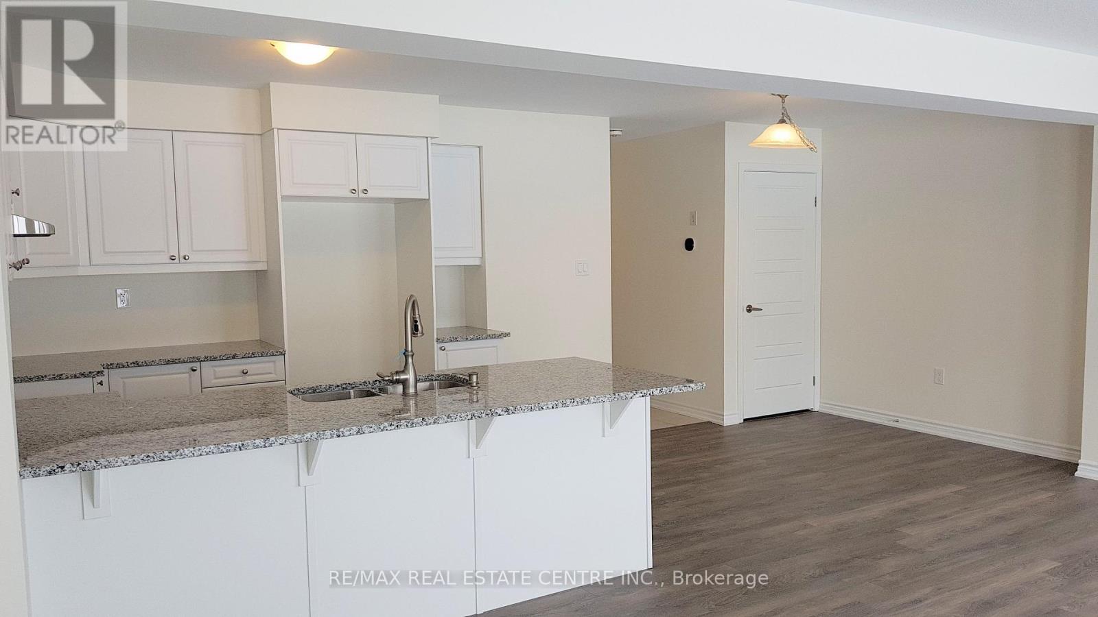 8 Watermill Street — photo 12