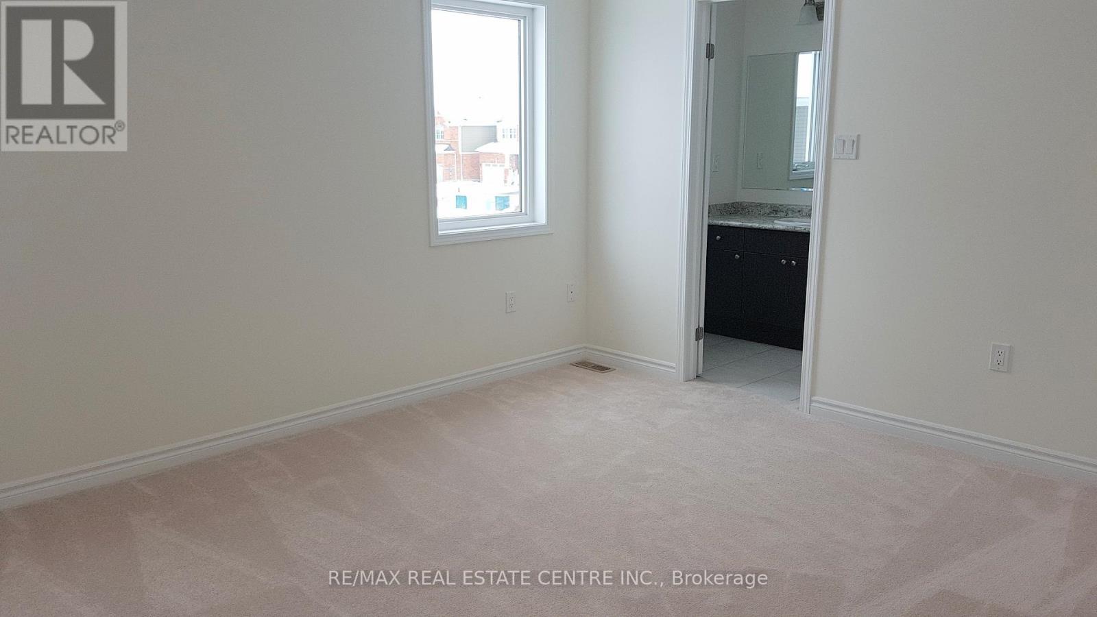 8 Watermill Street — photo 15