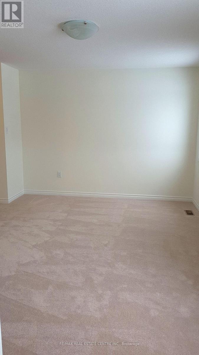 8 Watermill Street — photo 18