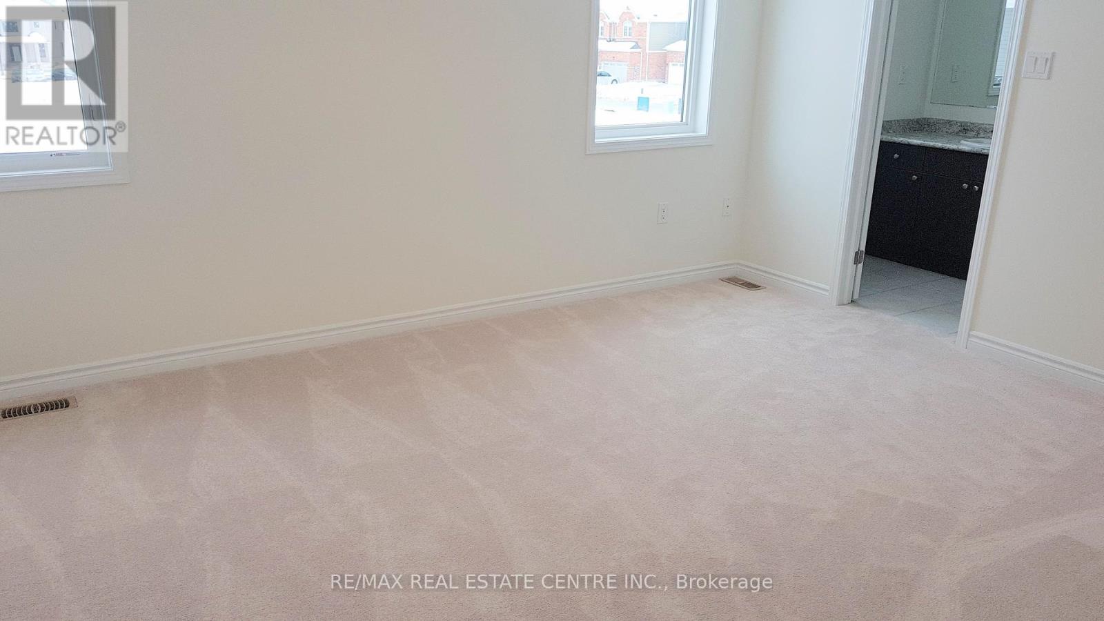 8 Watermill Street — photo 19