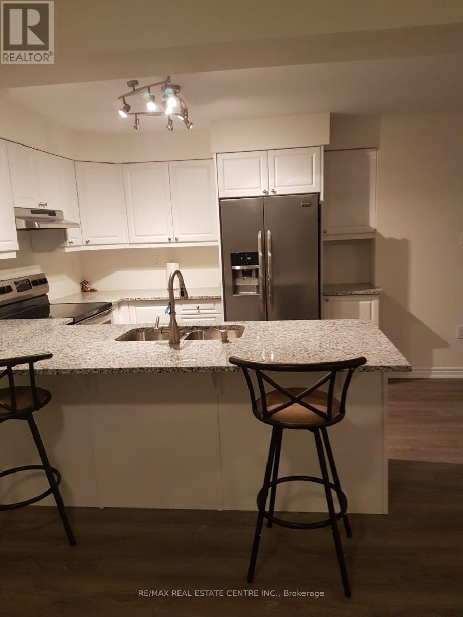 8 WATERMILL STREET — photo 2