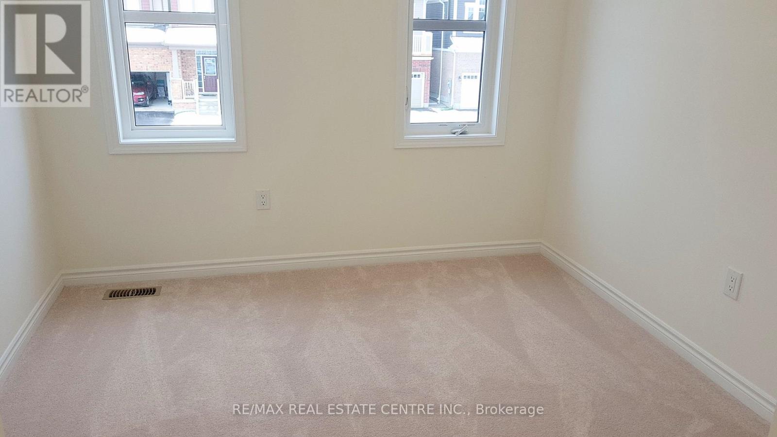 8 Watermill Street — photo 20
