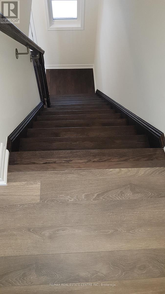 8 Watermill Street — photo 23