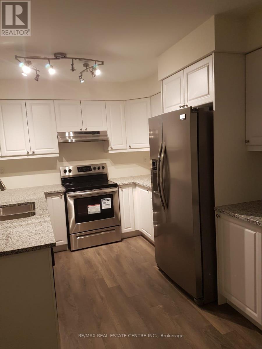 8 Watermill Street — photo 28
