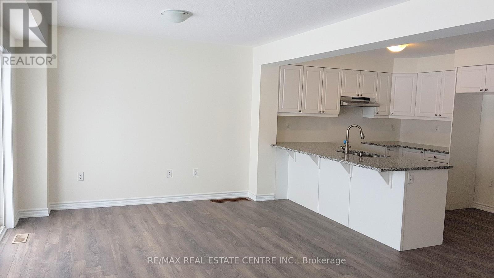 8 Watermill Street — photo 7