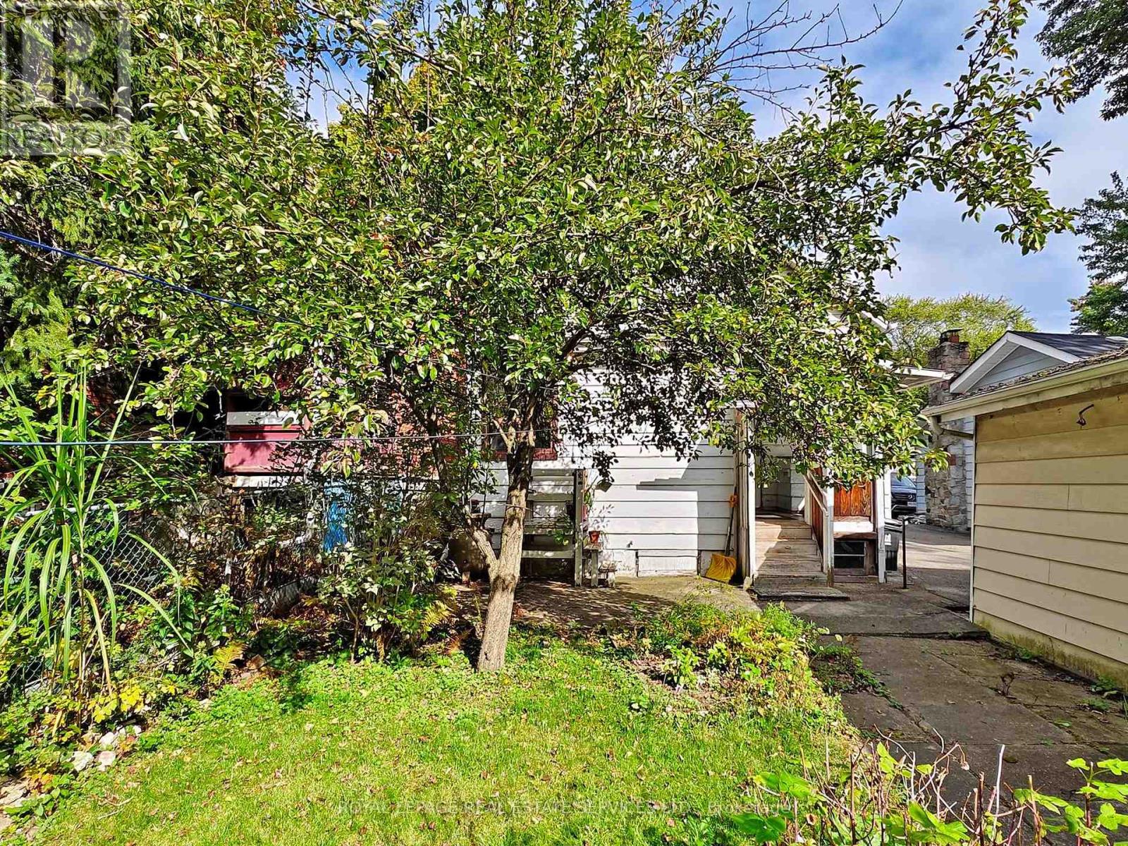 28 MCINTOSH AVENUE - Image 26