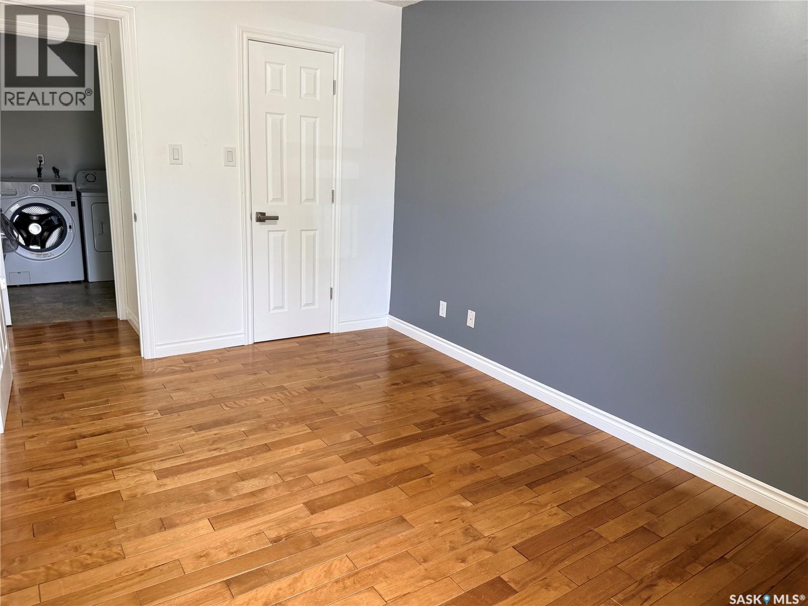 54B Nollet AVENUE, Regina — photo 12