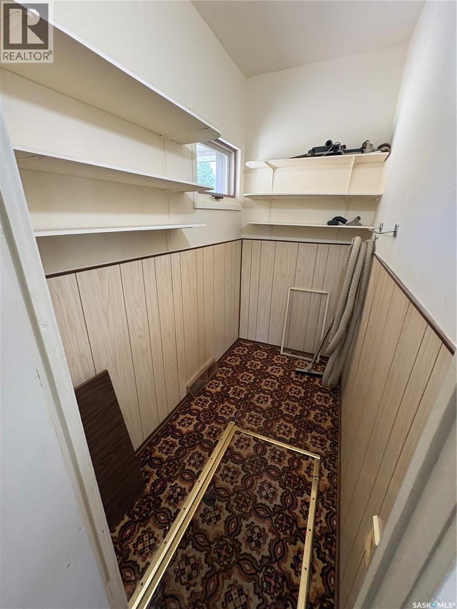 114 Road AVENUE - 14