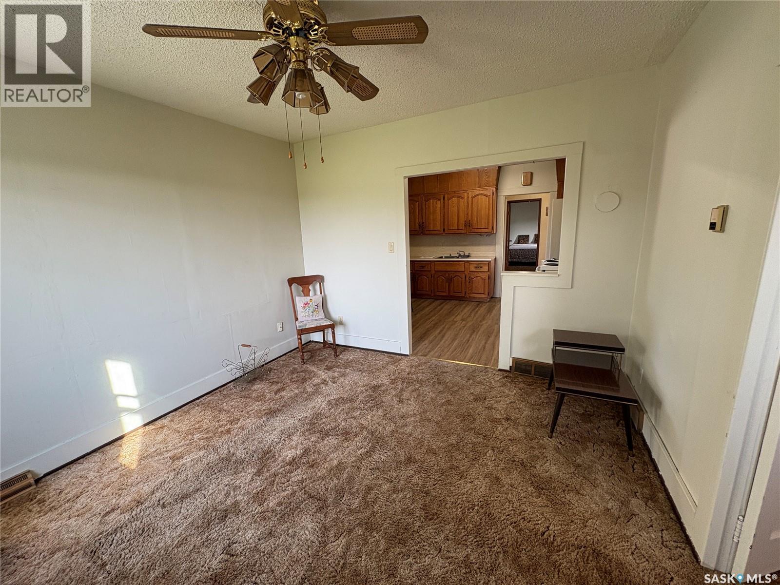 114 Road AVENUE - 11