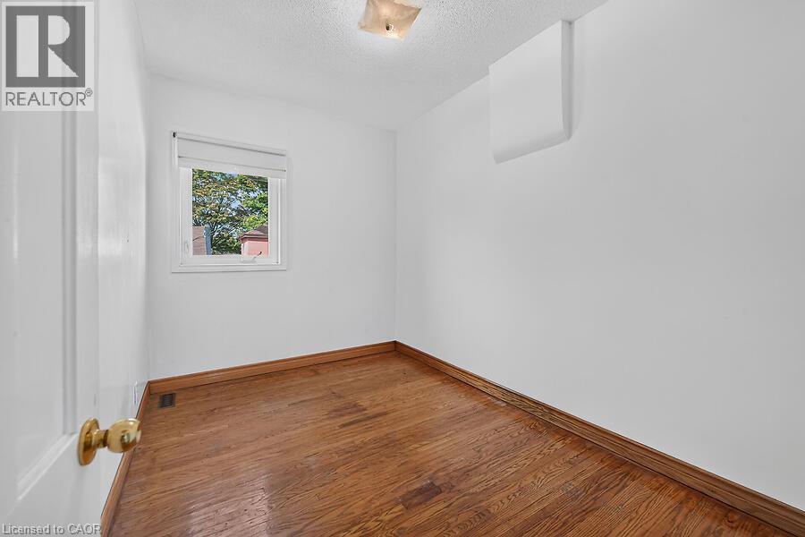 182 EMERALD Street N - 28