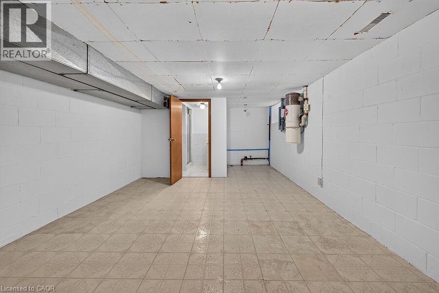 182 EMERALD Street N - Image 34