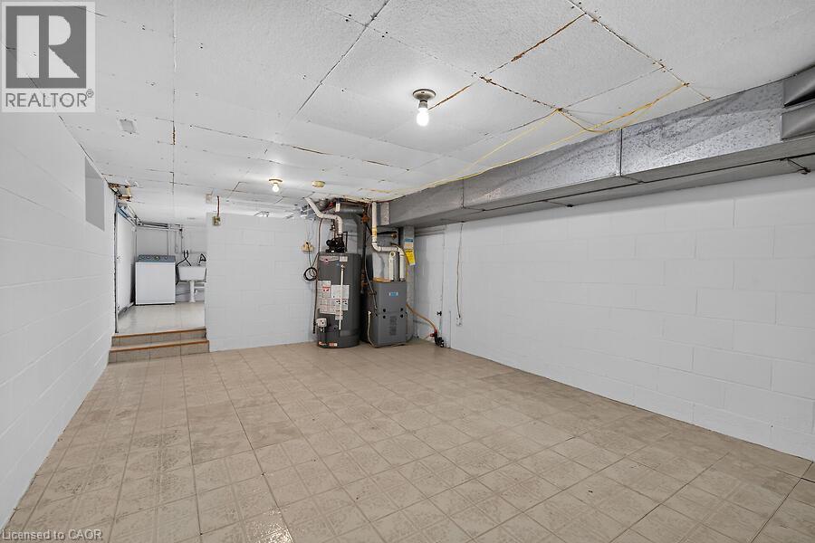 182 EMERALD Street N - Image 36