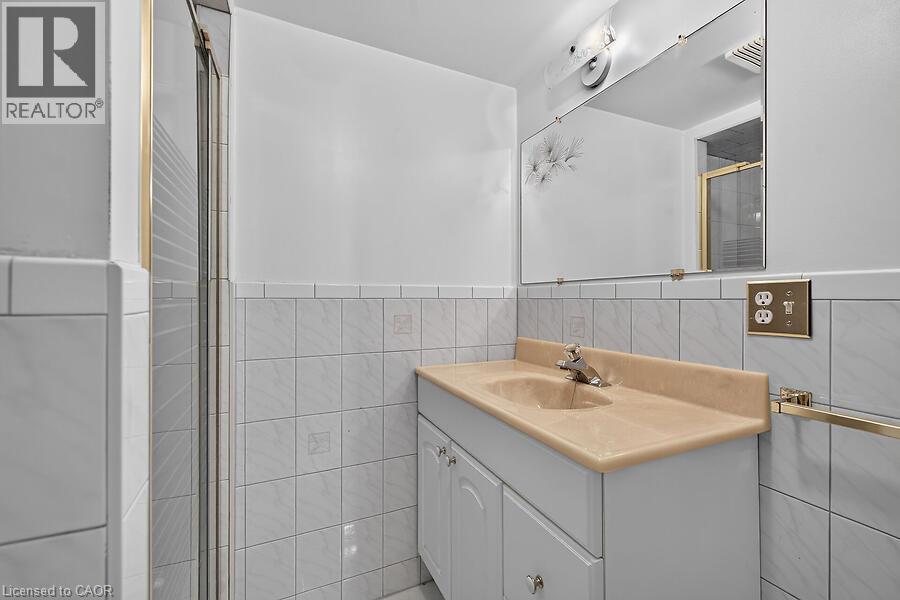 182 EMERALD Street N - Image 38