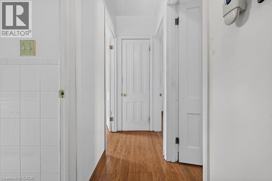 182 EMERALD Street N - Image 21