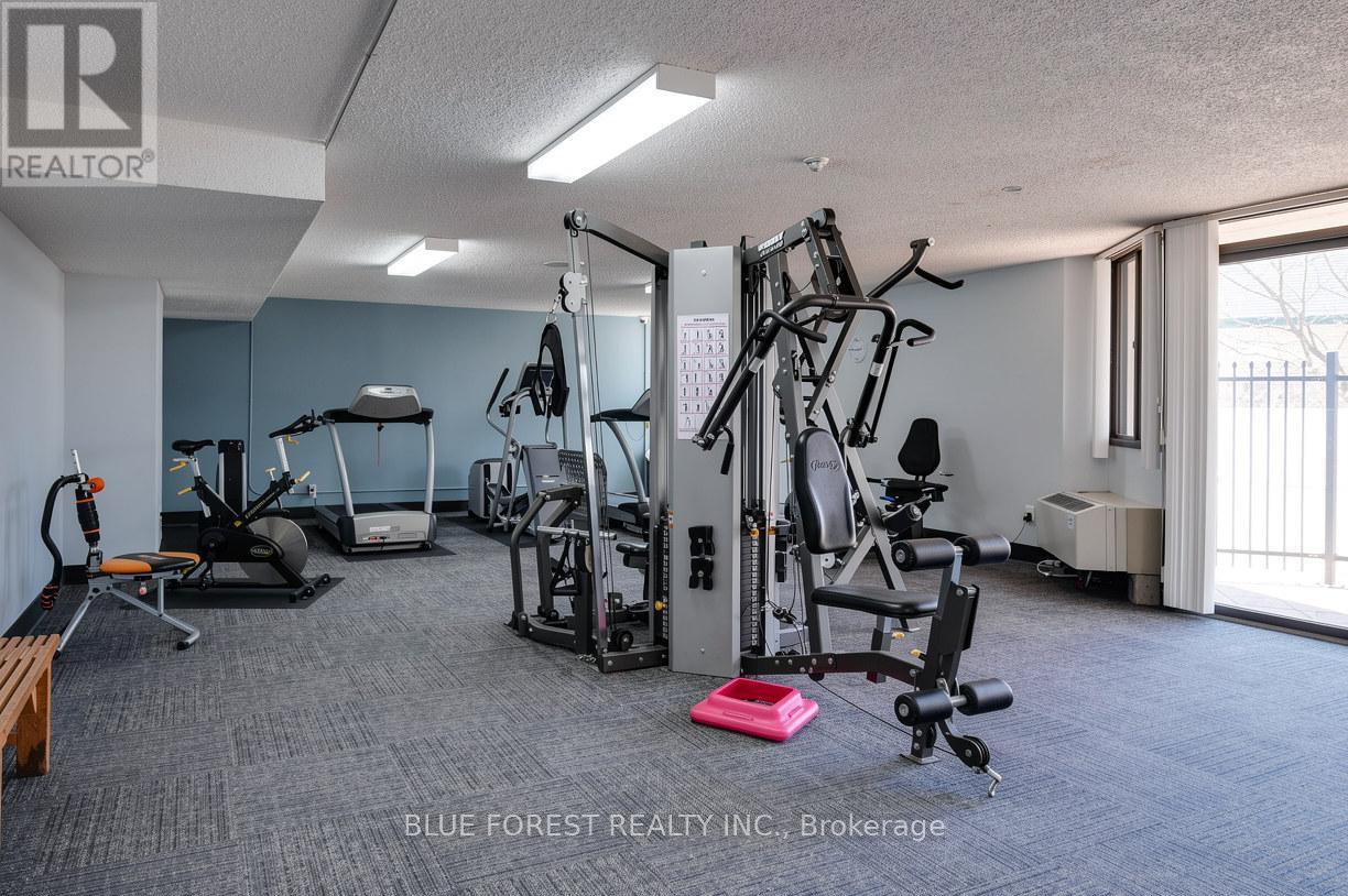 323 Colborne Street — photo 31