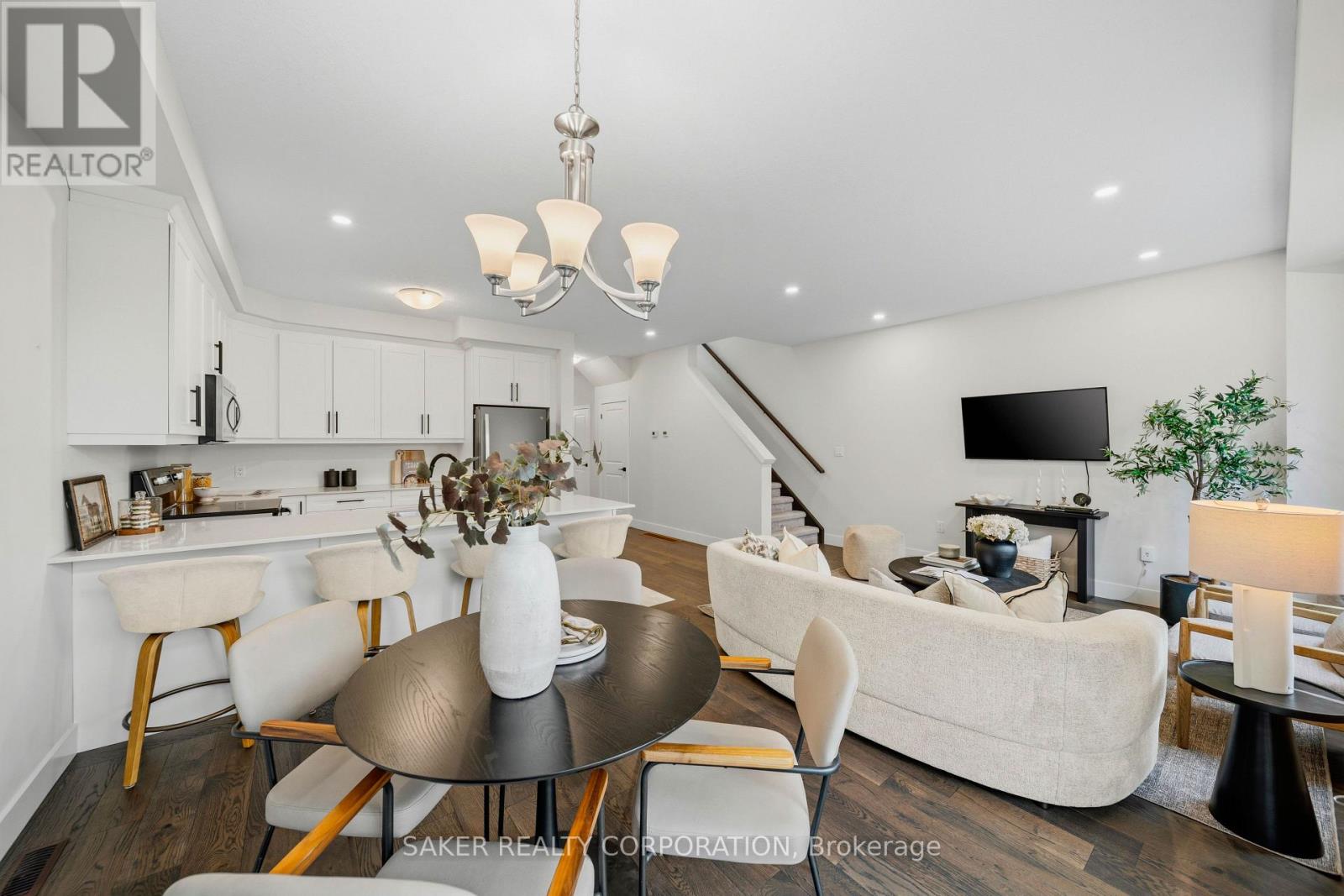 939 DEVERON CRESCENT - Image 11
