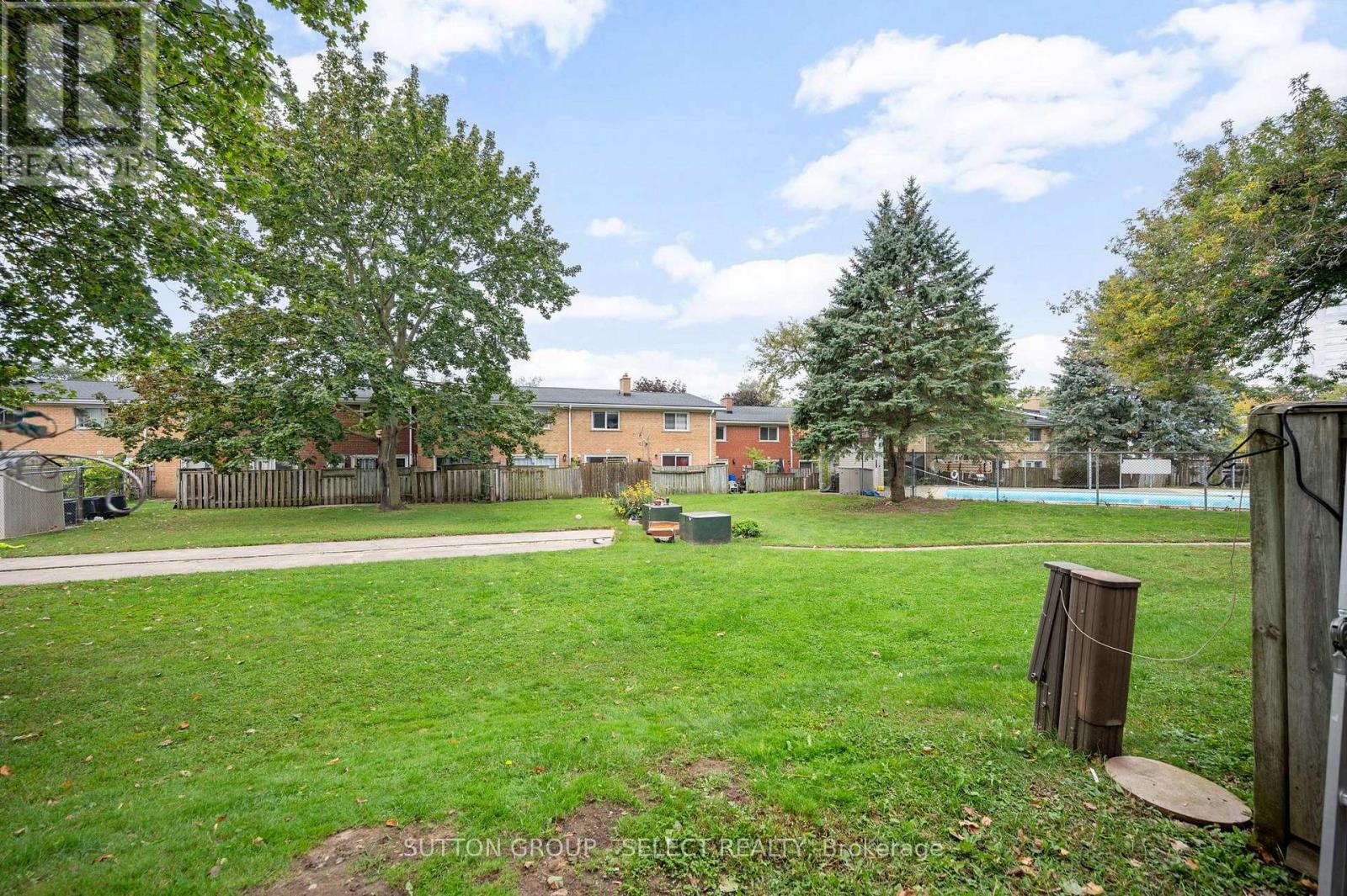 #30 44 ARBOUR GLEN CRESCENT - Image 23