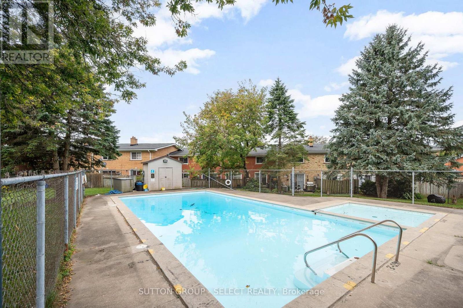 #30 44 ARBOUR GLEN CRESCENT - 24