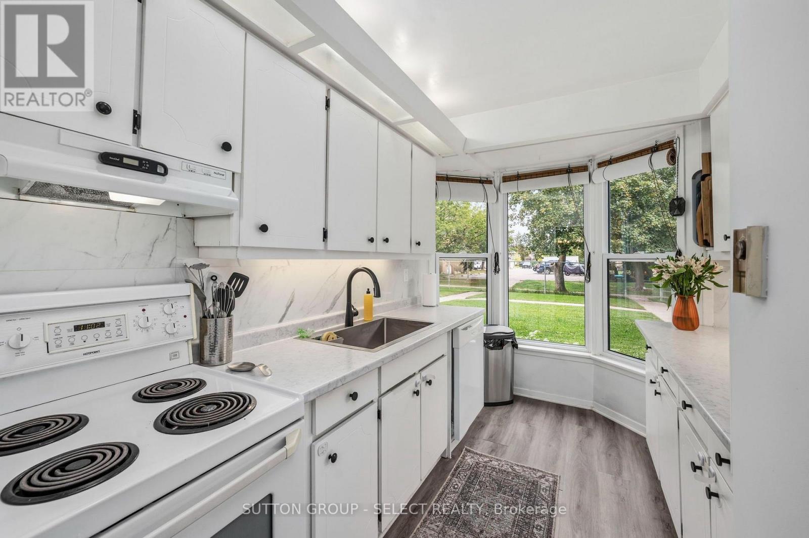#30 44 ARBOUR GLEN CRESCENT - Image 3