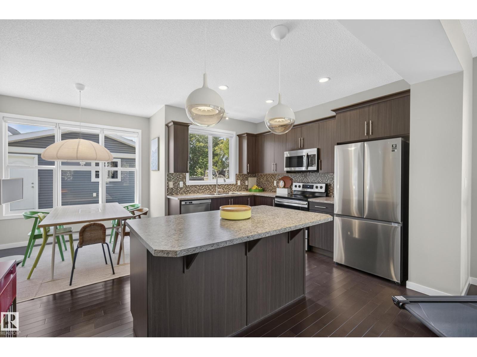 1104 74 ST SW - 13
