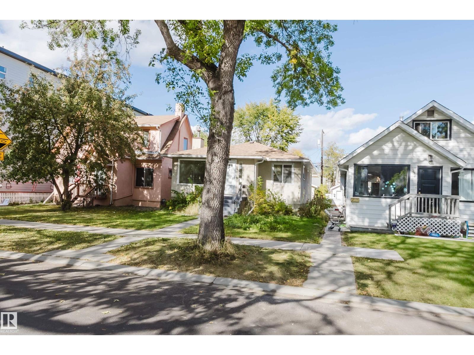 10840 74 AV NW - 28