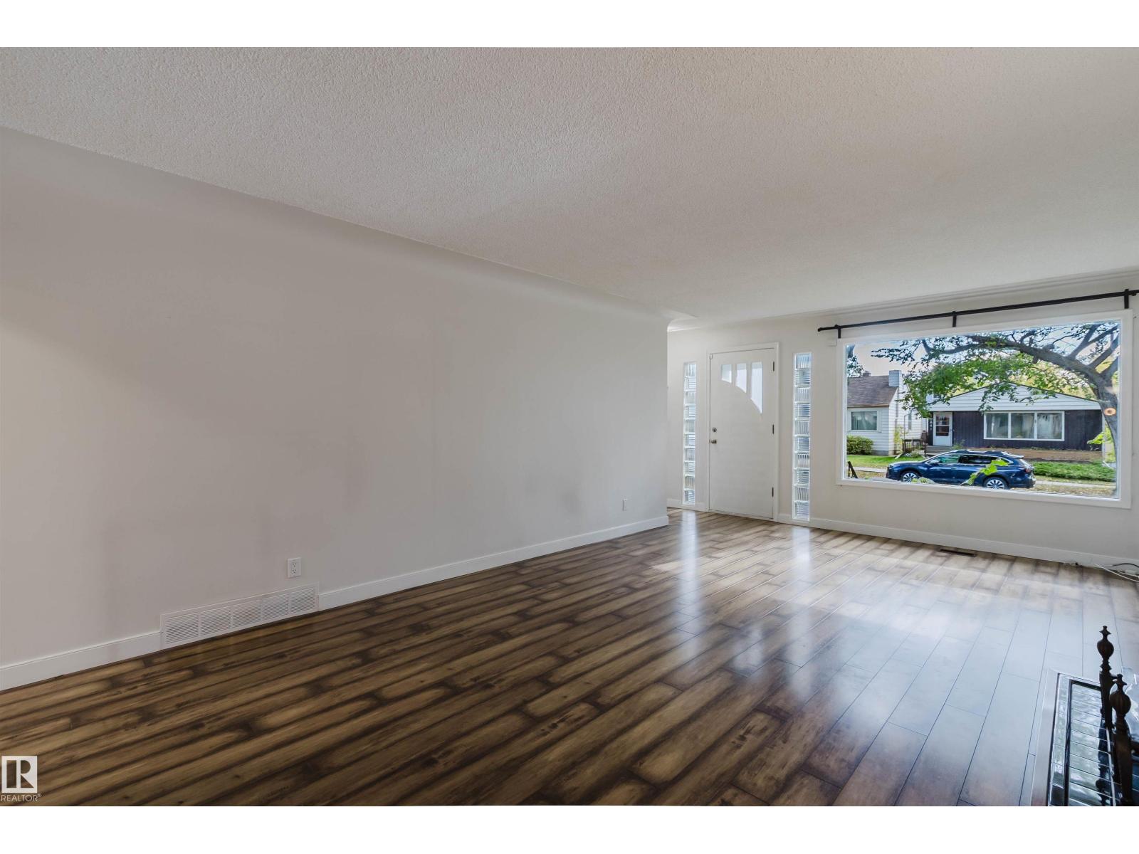 10840 74 AV NW - Image 7