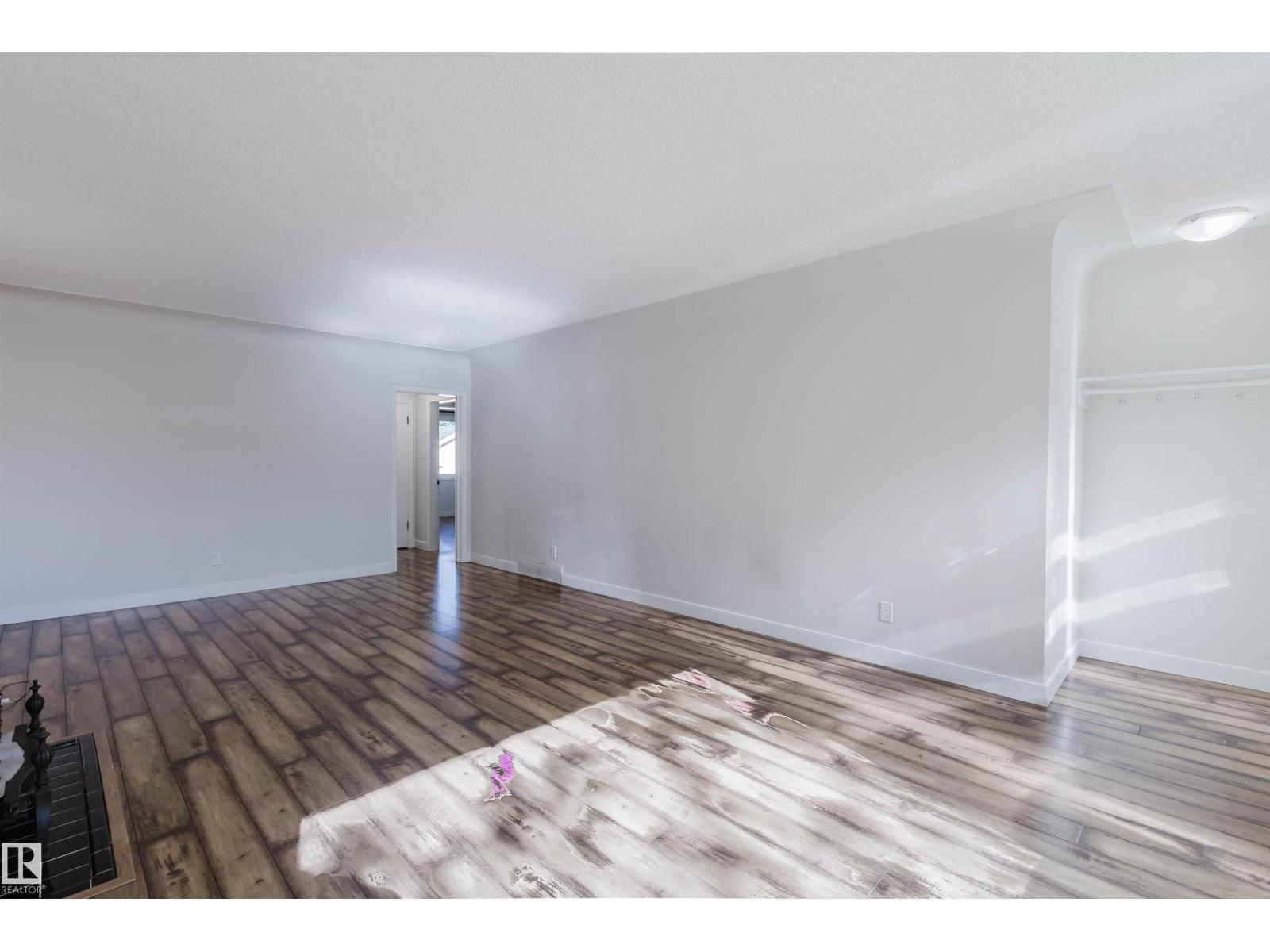 10840 74 AV NW - Image 8