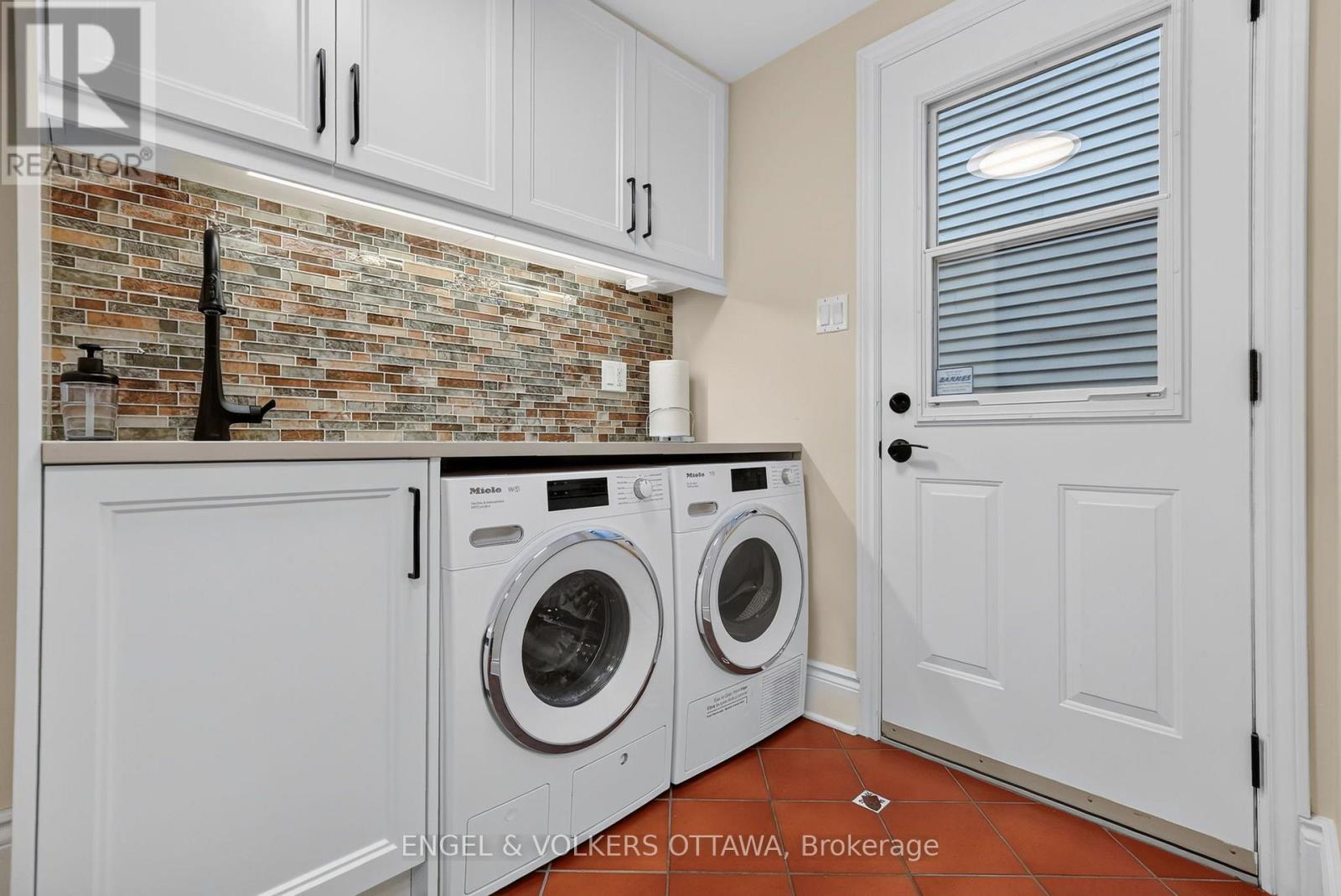 13 LYNHURST AVENUE - Image 18