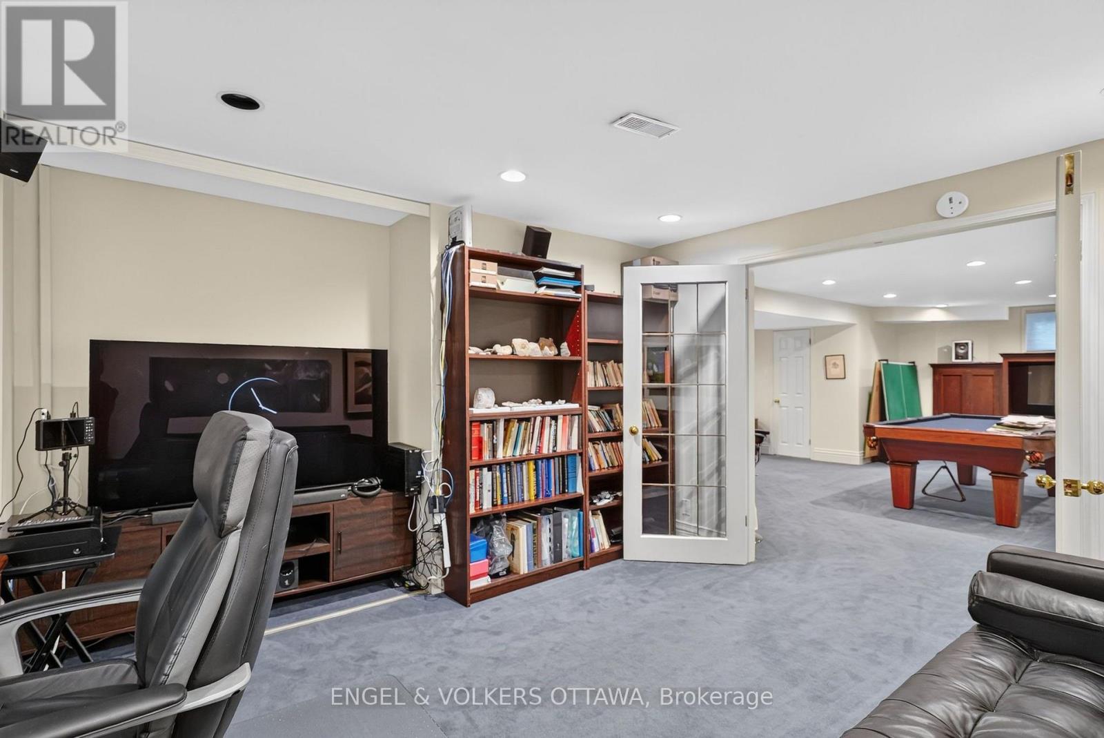 13 LYNHURST AVENUE - Image 38