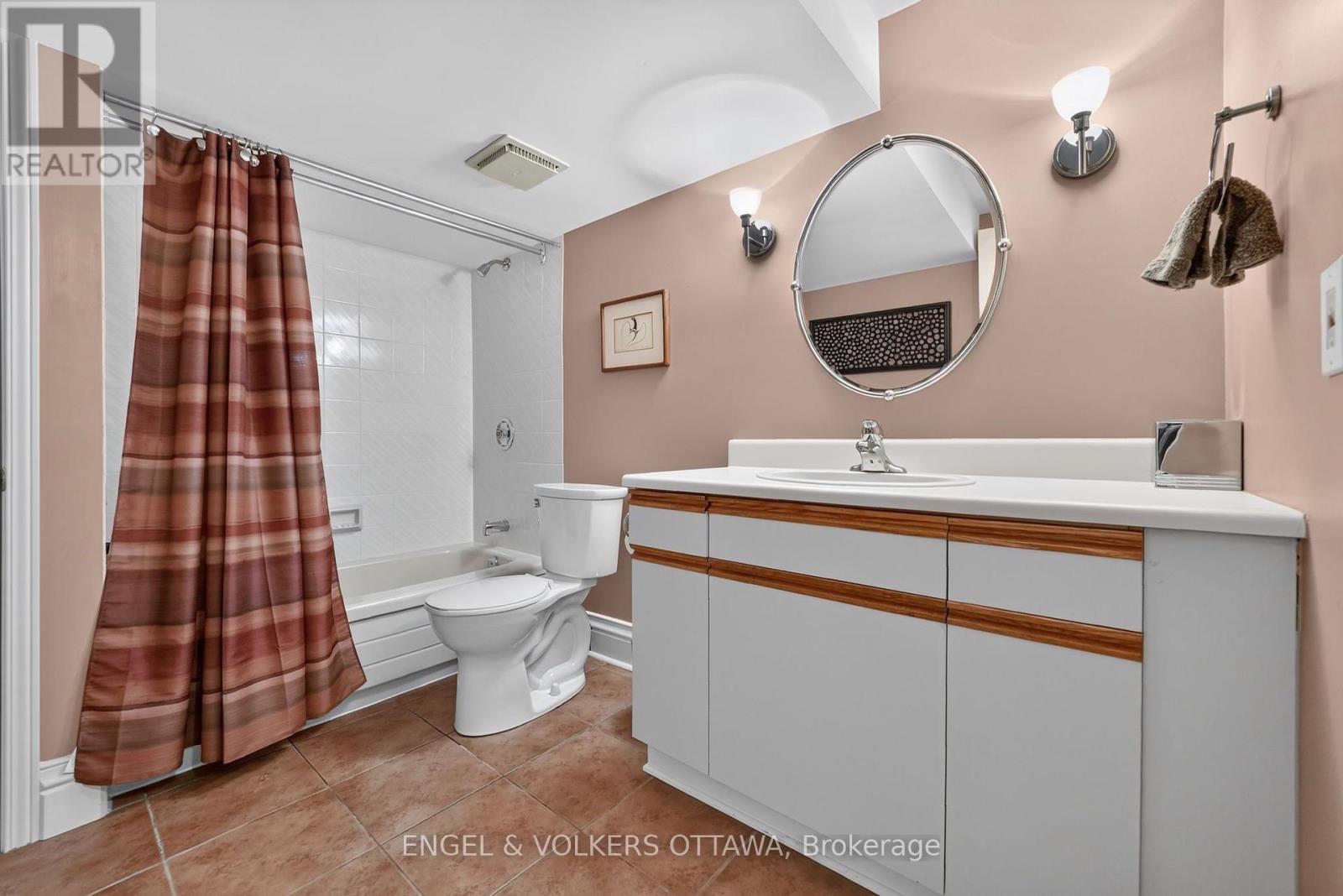 13 LYNHURST AVENUE - Image 40