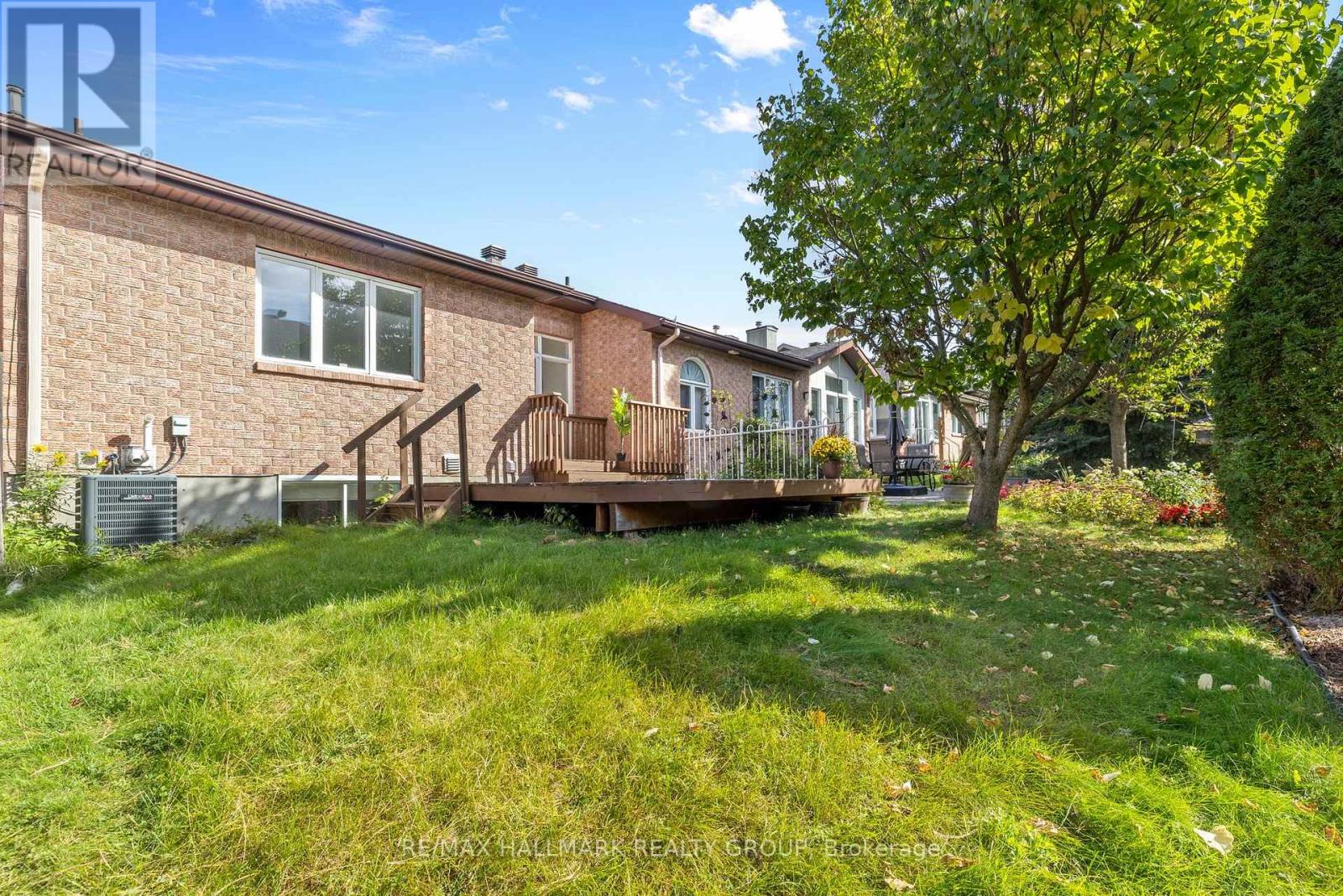 17 QUINTERRA COURT - 37