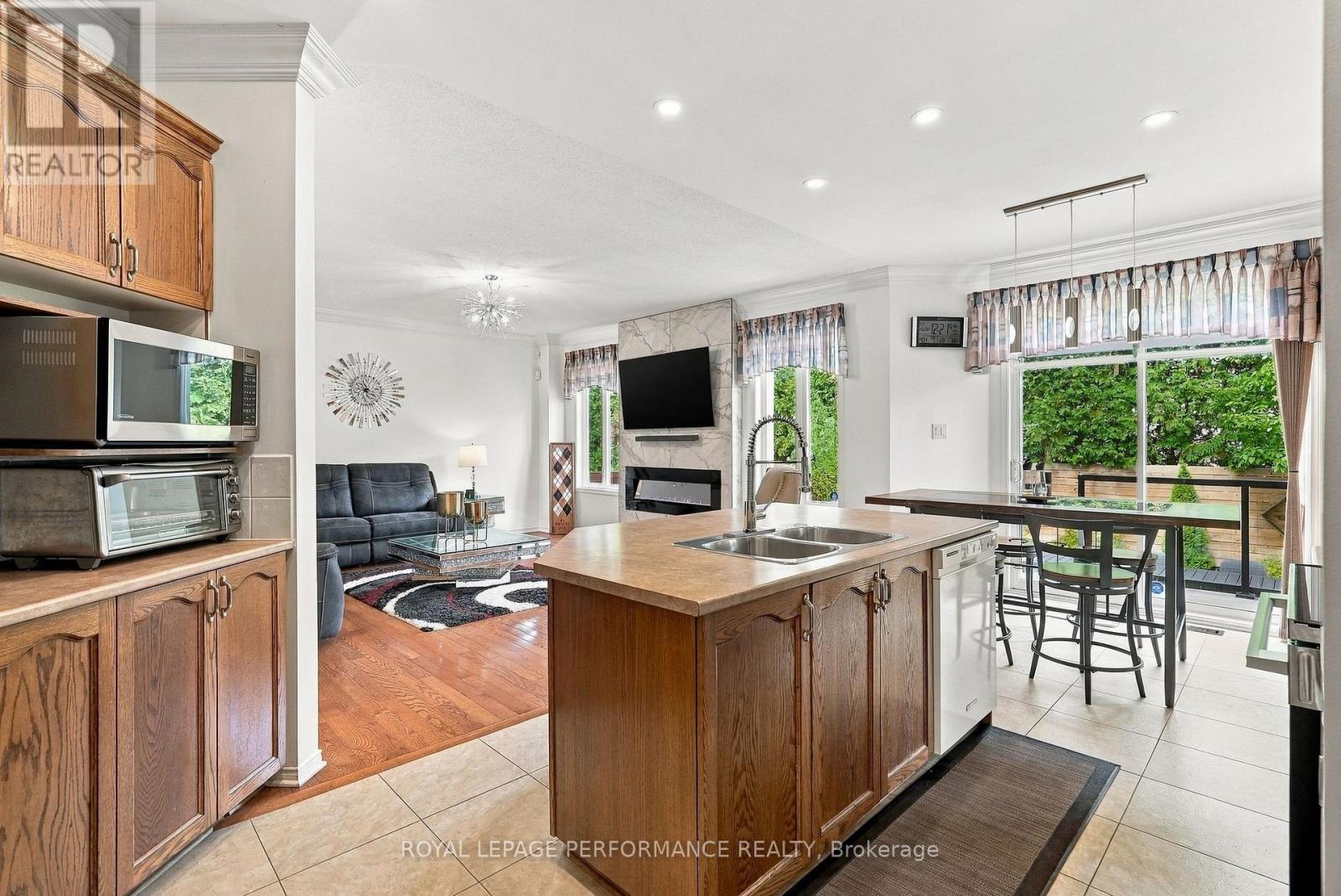 2151 Melanson Crescent