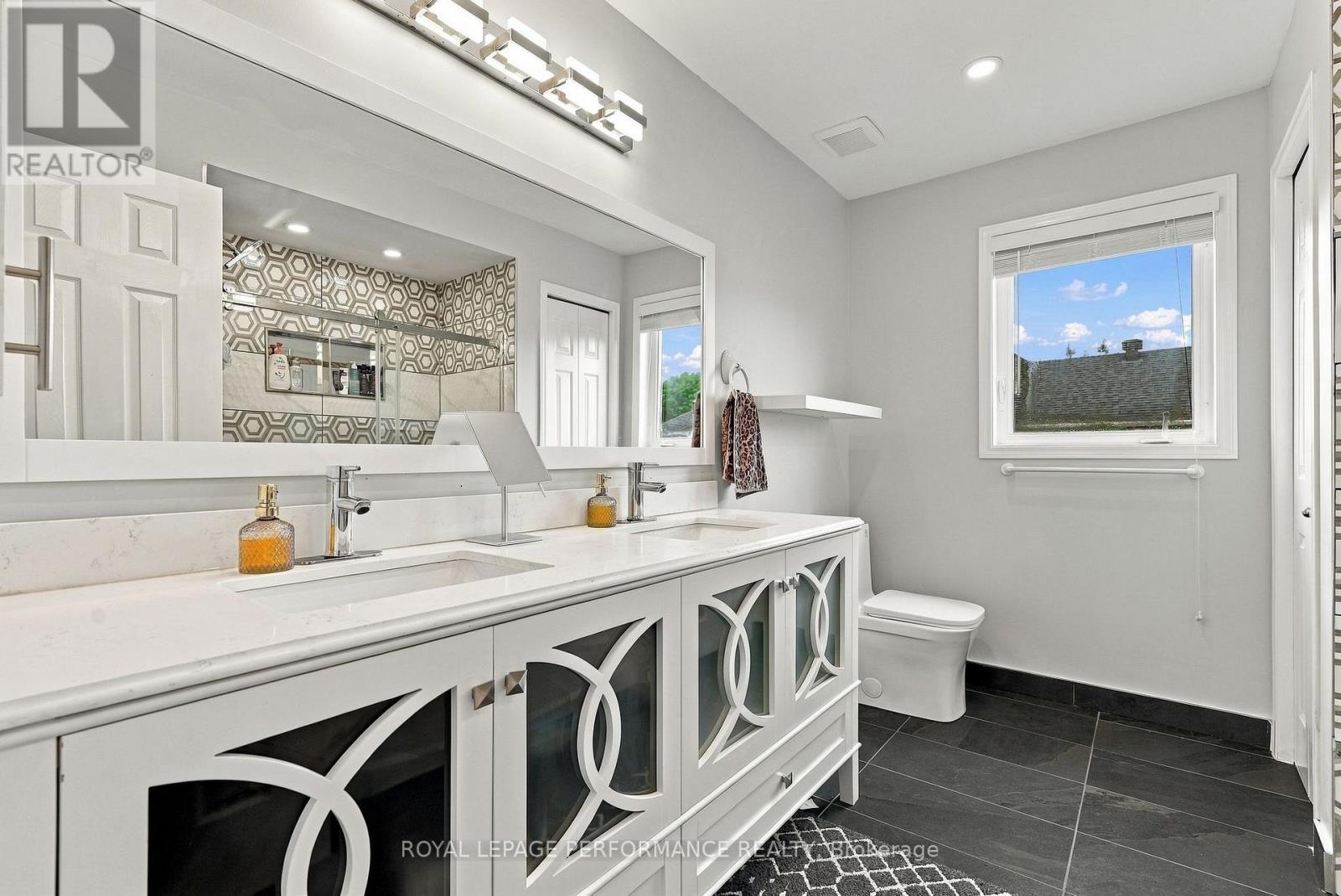 2151 Melanson Crescent