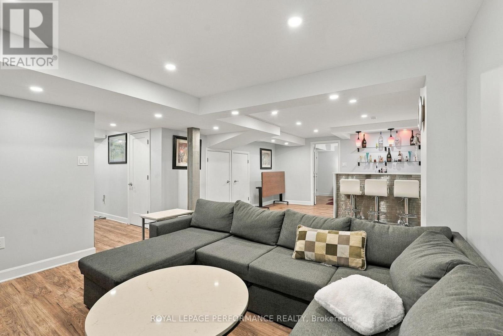 2151 Melanson Crescent