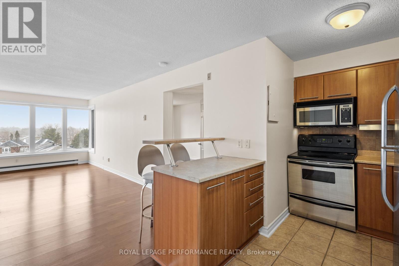 609 - 225 Alvin Road