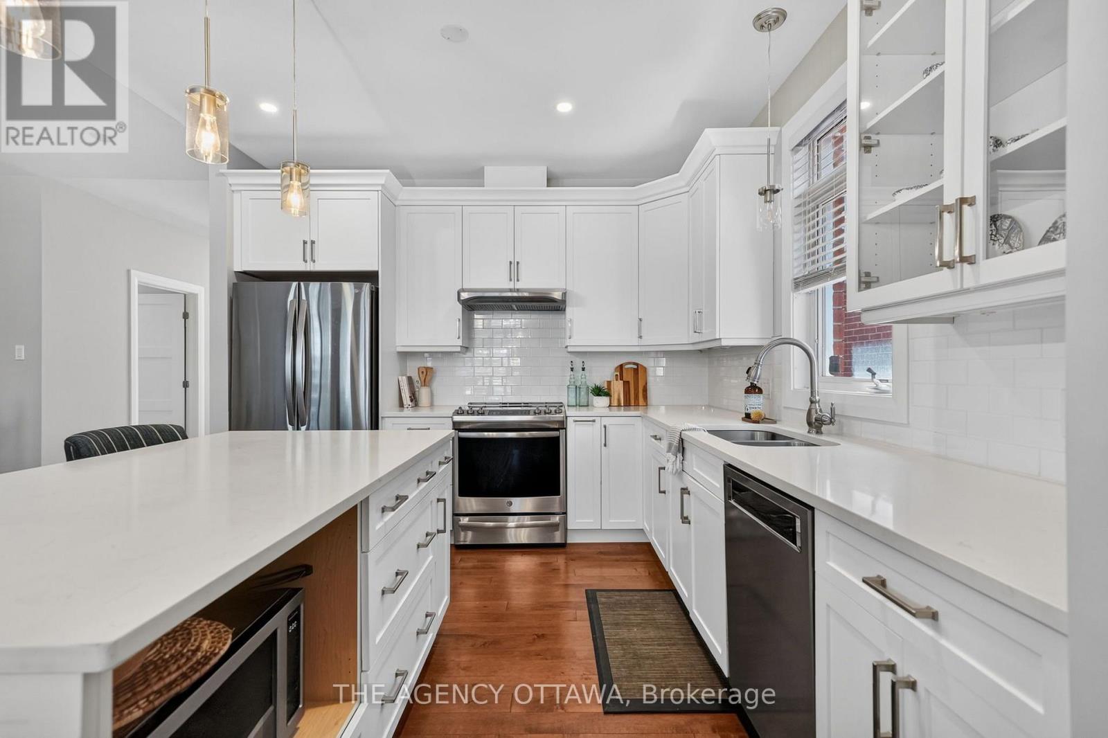 111 BARTLETT PRIVATE - Image 22