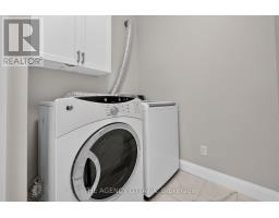 111 Bartlett Private, Ottawa, ON K1V2A9 Photo 13