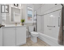 111 Bartlett Private, Ottawa, ON K1V2A9 Photo 14
