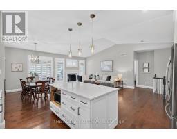 111 Bartlett Private, Ottawa, ON K1V2A9 Photo 23