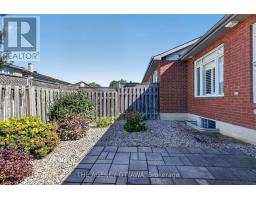 111 Bartlett Private, Ottawa, ON K1V2A9 Photo 44