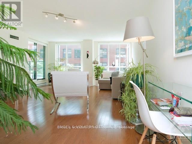 #212 35 MURRAY STREET - Image 19