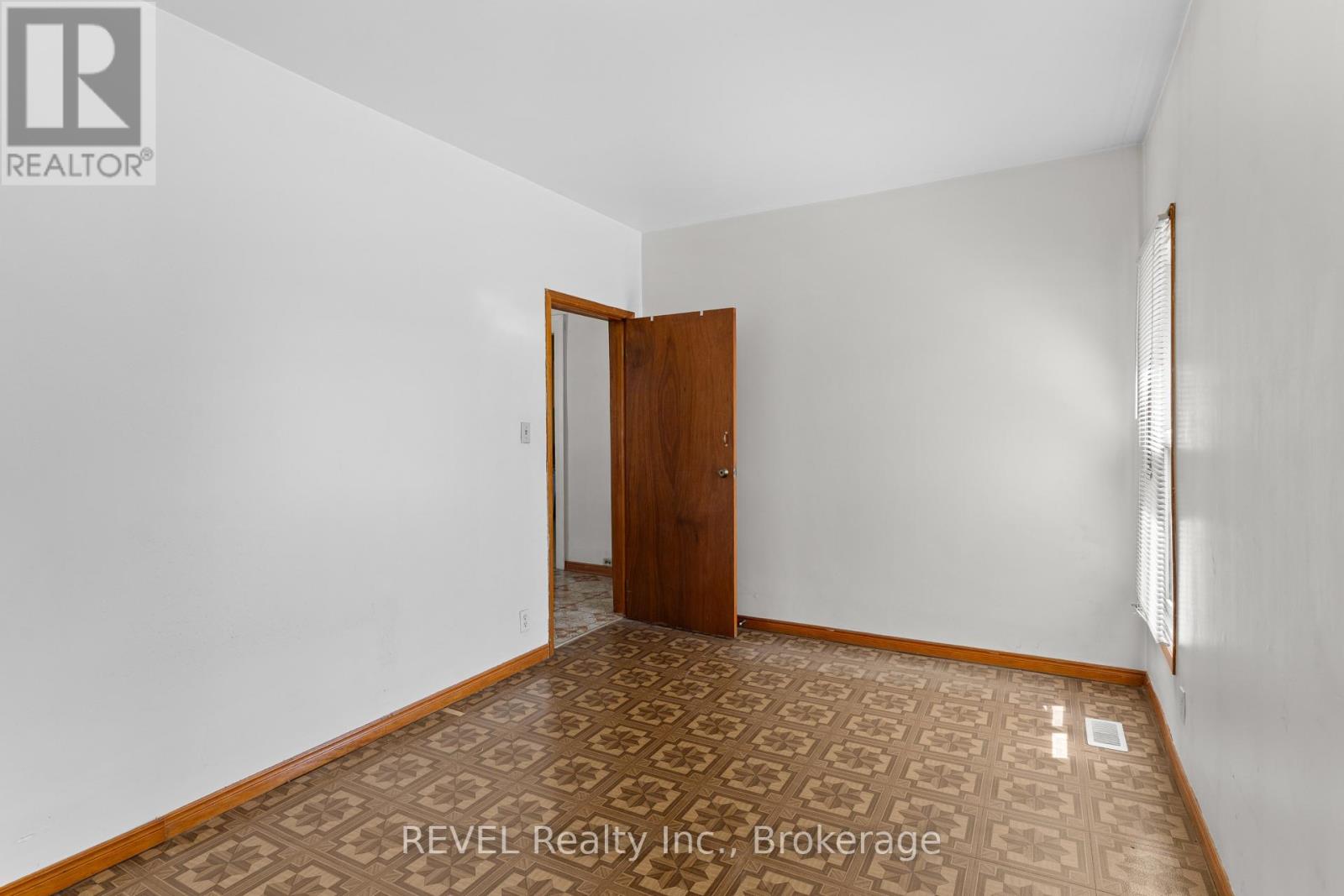 6401 TAYLOR STREET - 12