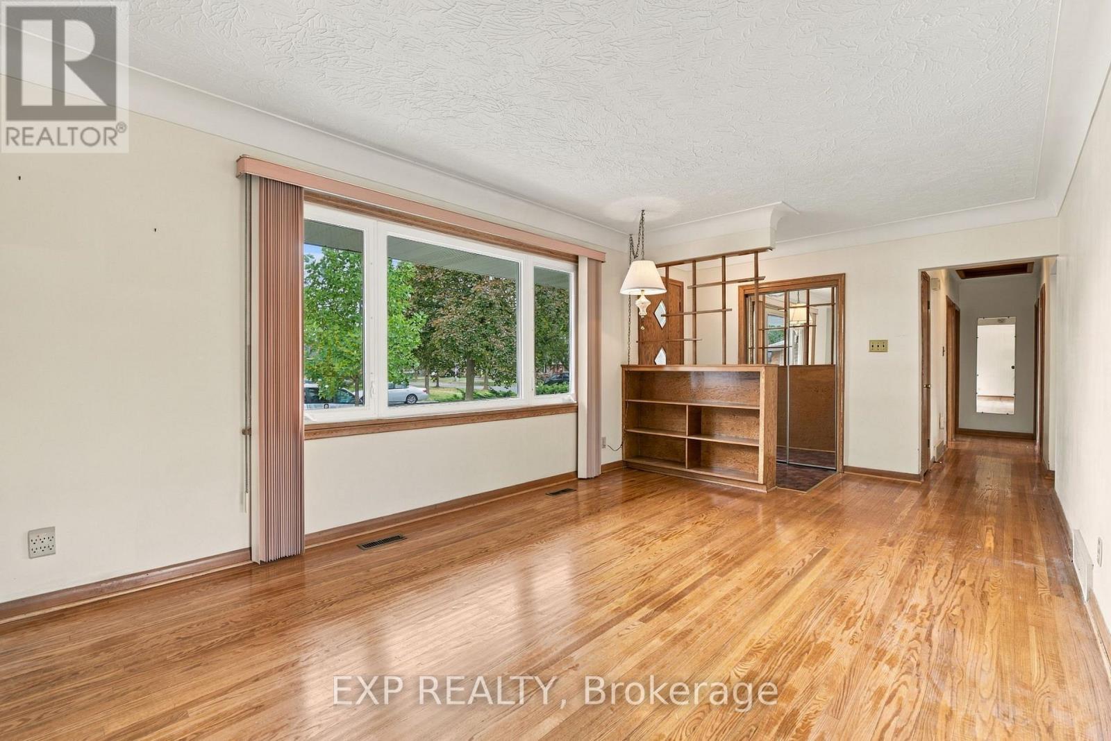 2 GLENGROVE CIRCLE - Image 11