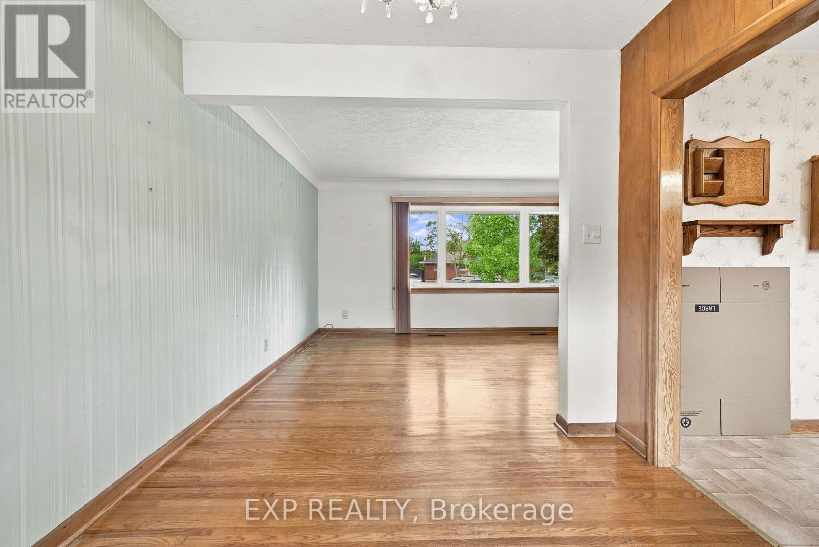 2 GLENGROVE CIRCLE - 12