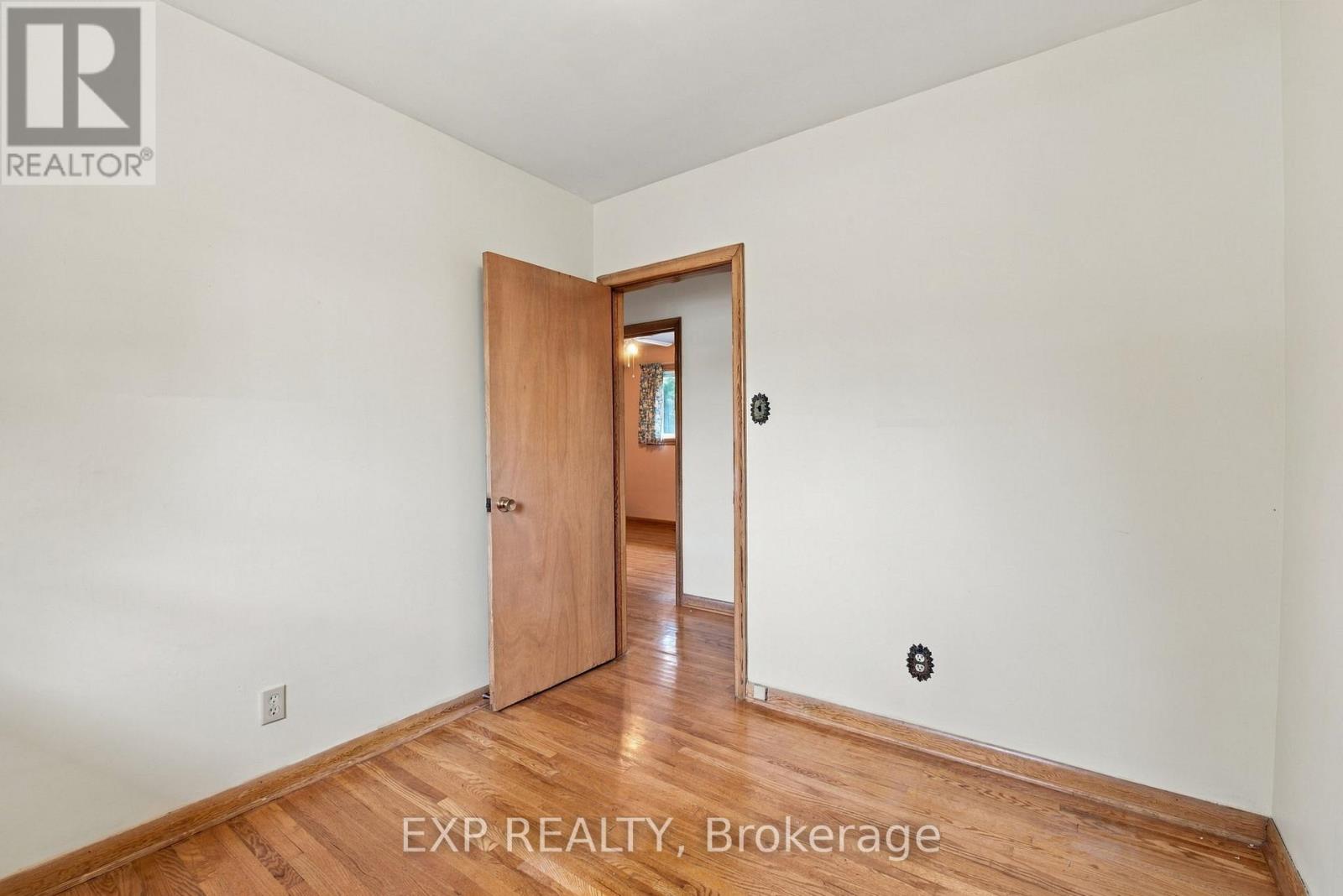 2 GLENGROVE CIRCLE - 19