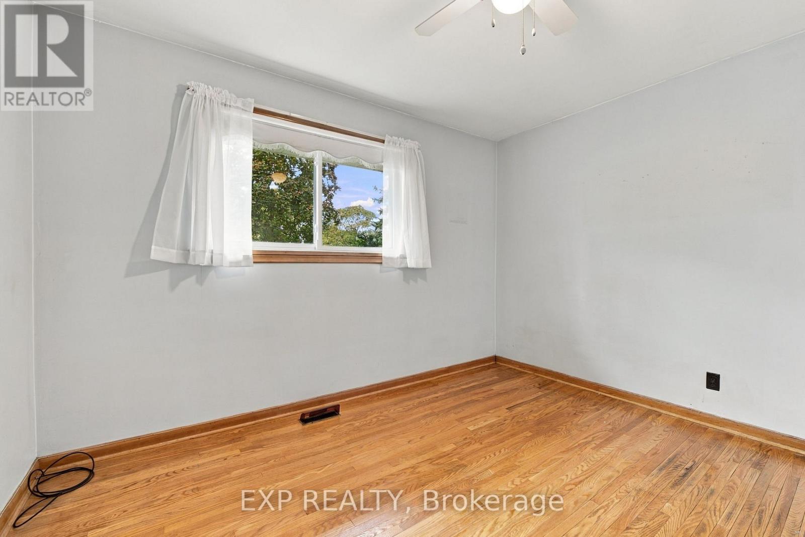 2 GLENGROVE CIRCLE - Image 20