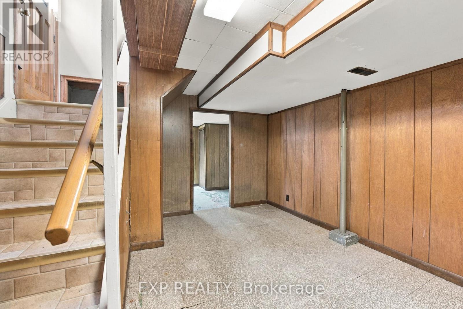 2 GLENGROVE CIRCLE - Image 24